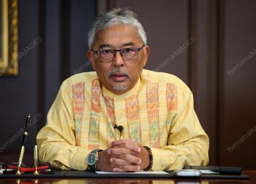 AL-SULTAN ABDULLAH RI'AYATUDDIN AL-MUSTAFA BILLAH SHAH