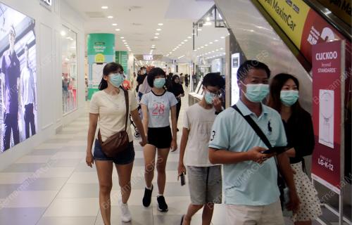 TINJAUAN MEMAKAI PELITUP MUKA