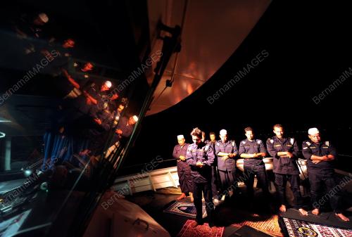 PH04_01082012_APMM