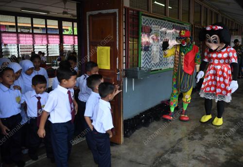 HARI PERTAMA SEKOLAH