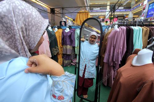 MEMBELI BELAH MENJELANG AIDILFITRI
