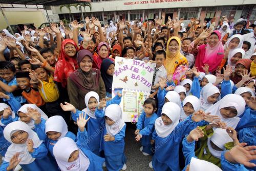 PH04_02082013_SEKOLAH