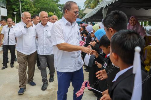 DATUK SERI WAN ROSDY WAN ISMAIL