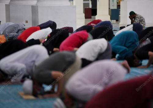 SOLAT HAJAT
