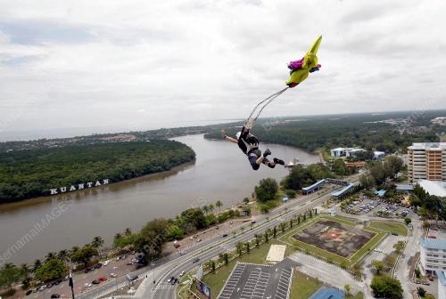 BASE JUMP