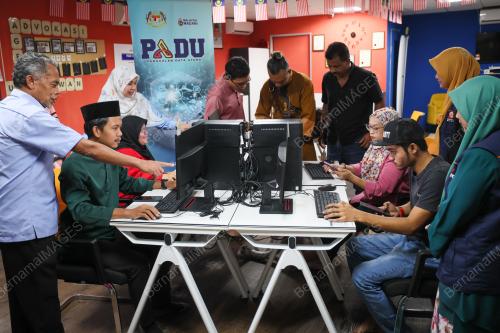 SISTEM PENGKALAN DATA UTAMA (PADU)