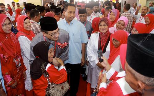 DATUK SERI HISHAMMUDDIN TUN HUSEIN ONN