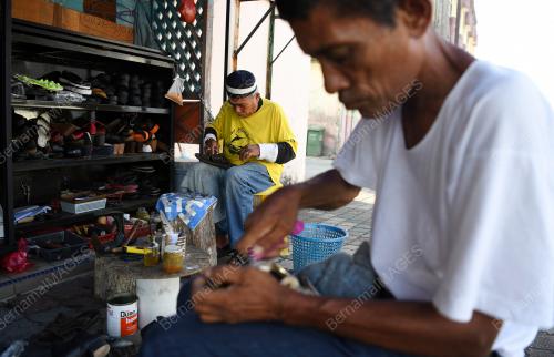 PH04_05072019_TUKANG_KASUT