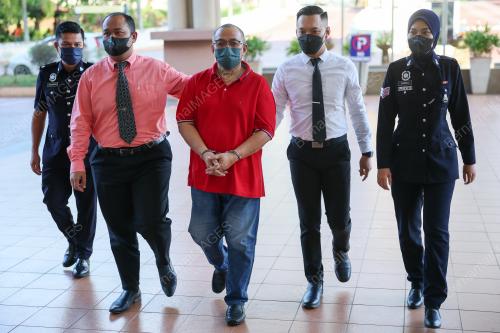 PENIAGA DIDAKWA ATAS 22 PENIPUAN