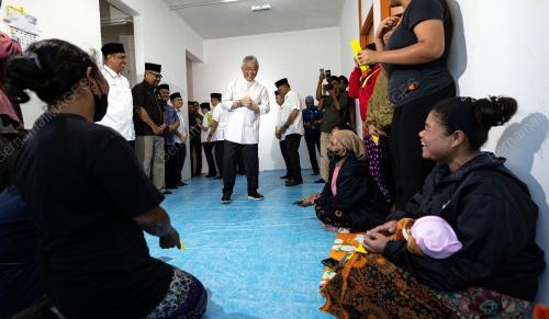 AL-SULTAN ABDULLAH RI'AYATUDDIN AL-MUSTAFA BILLAH SHAH