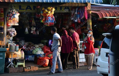 GERAI MENJUAL KEROPOK LEKOR