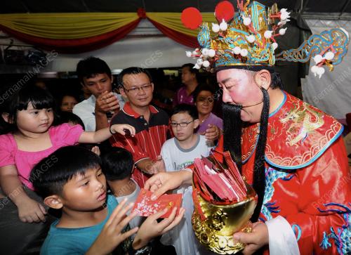 PH04_08022013_CNY