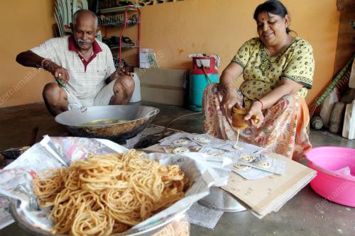 PH04_08112015_DEEPAVALI