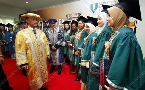 TENGKU ABDULLAH SULTAN AHMAD SHAH