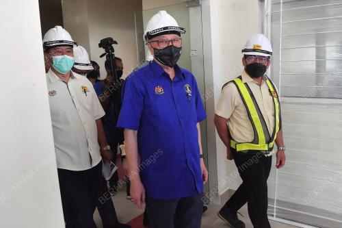 DATUK SERI ISMAIL SABRI YAAKOB