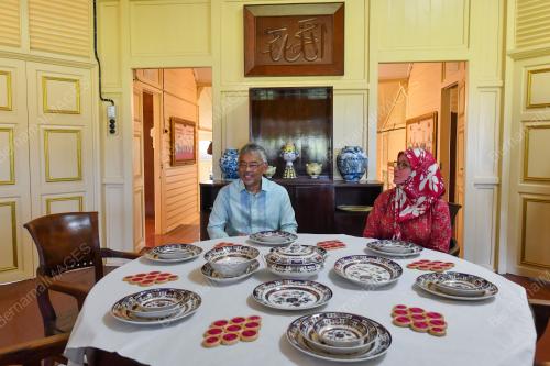 AL-SULTAN ABDULLAH RI'AYATUDDIN AL-MUSTAFA BILLAH SHAH