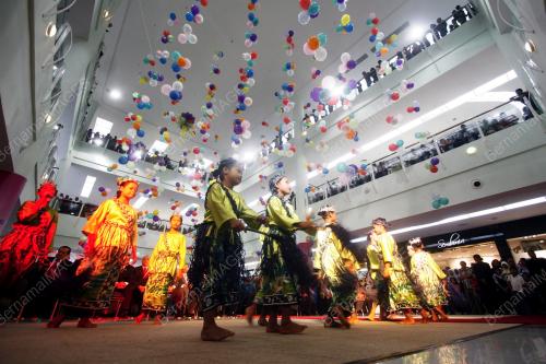 TARIAN TRADISIONAL ASLI