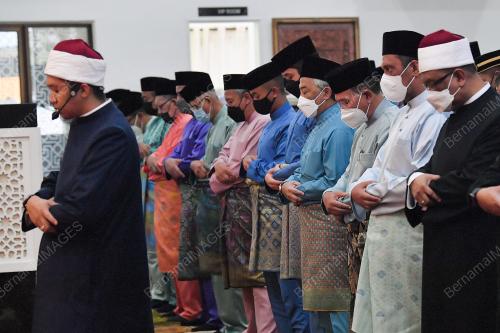 AL-SULTAN ABDULLAH RI'AYATUDDIN AL-MUSTAFA BILLAH SHAH