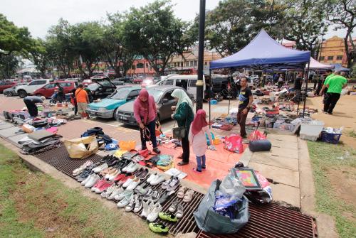 PASAR KARAT TAMAN KERANG