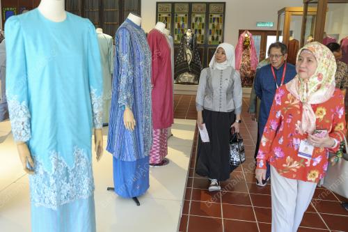 DELEGASI AIPA MELAWAT PERKAMPUNGAN KRAF DIRAJA