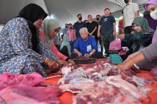 DATUK SERI ISMAIL SABRI YAAKOB