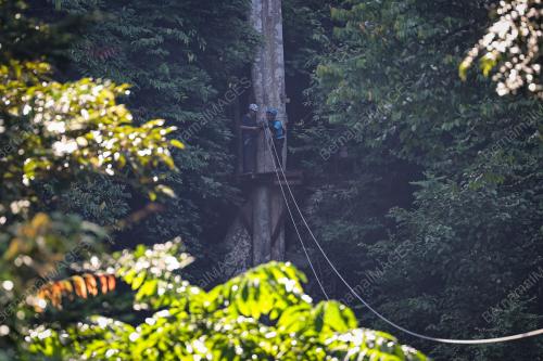 VIA FERRATA DAN ZIPLINE DI GUA TAGANG