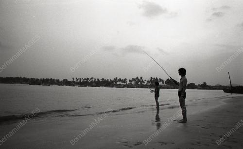 PH04_12012015_KAMPUNG_NELAYAN