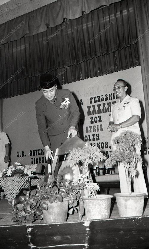 PH04_12012015_KURSUS_TATANEGARA