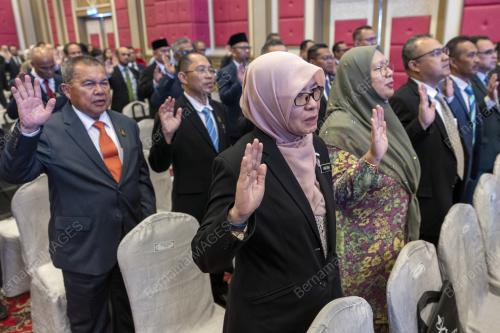 DATUK SERI WAN ROSDY WAN ISMAIL