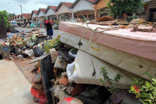 PH04_15122013_PASCA_BANJIR