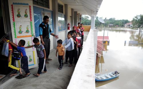 PH04_16012018_BANJIR
