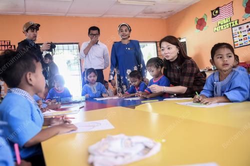 PH04_16012019_LAWATAN_KERJA