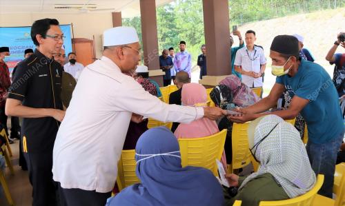 SENATOR DATUK IDRIS AHMAD