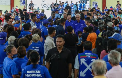 DATUK SERI ISMAIL SABRI YAAKOB