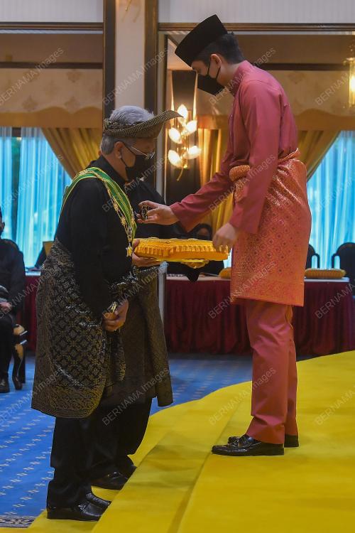 TENGKU HASSANAL IBRAHIM ALAM SHAH AL-SULTAN ABDULLAH