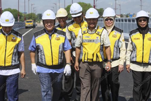 DATUK SERI ALEXANDER NANTA LINGGI