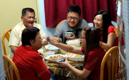 PH04_18022015_CNY