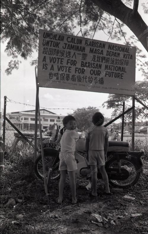 POSTER PILIHANRAYA