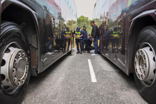 PEMERIKSAAN BAS EKSPRES DI DEPOH