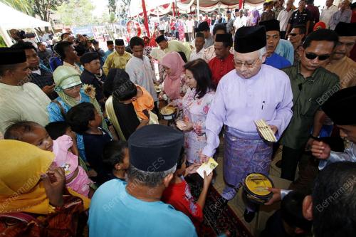 MOHD NAJIB TUN ABDUL RAZAK
