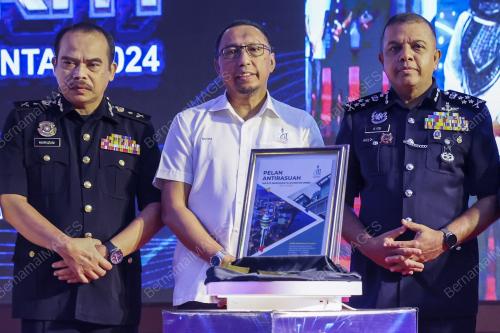 DATUK SERI AYOB KHAN MYDIN PITCHAY
