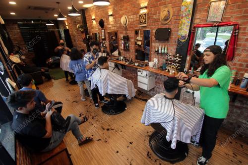 TINJAUAN KEDAI GUNTING RAMBUT