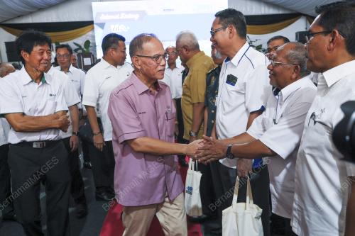 DATUK SERI WAN ROSDY WAN ISMAIL