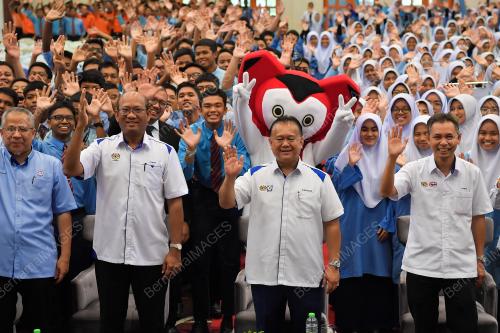 DATUK SERI ALEXANDER NANTA LINGGI