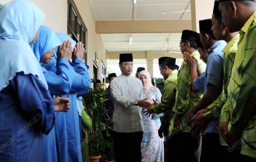 TENGKU ABDULLAH SULTAN AHMAD SHAH