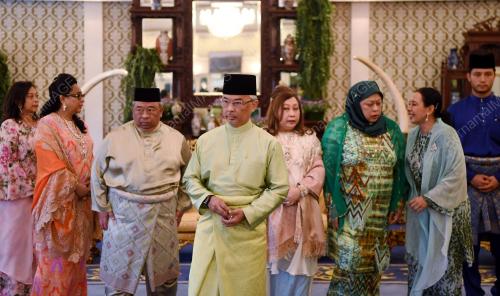 PH04_22022019_AGONG_BN201902211314
