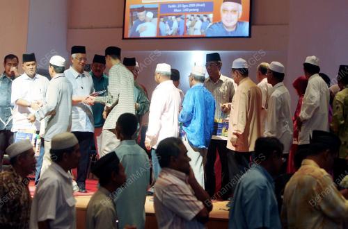 MOHD NAJIB TUN ABDUL RAZAK