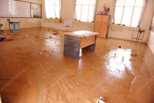 PH04_23102013_BANJIR