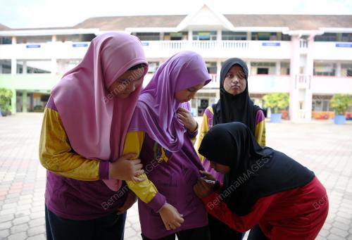 PH04_23112018_SEKOLAH