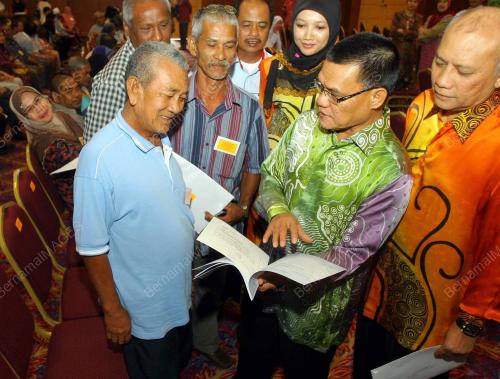 DATUK SERI ADNAN YAAKOB